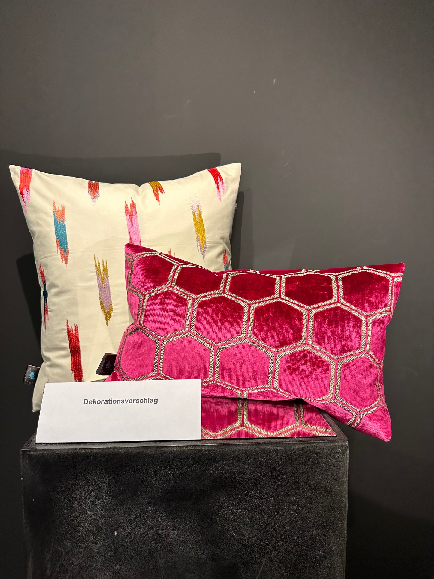 Manipur fuchsia Kissen 30x50cm