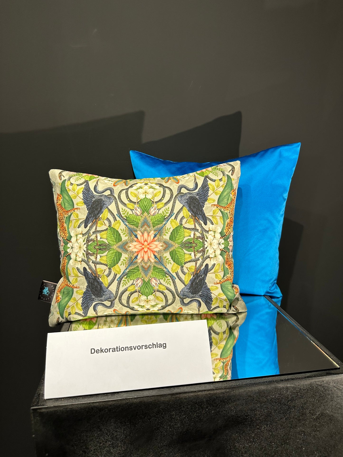 Wonderlust Tea Story Dove Kissen 30x38cm