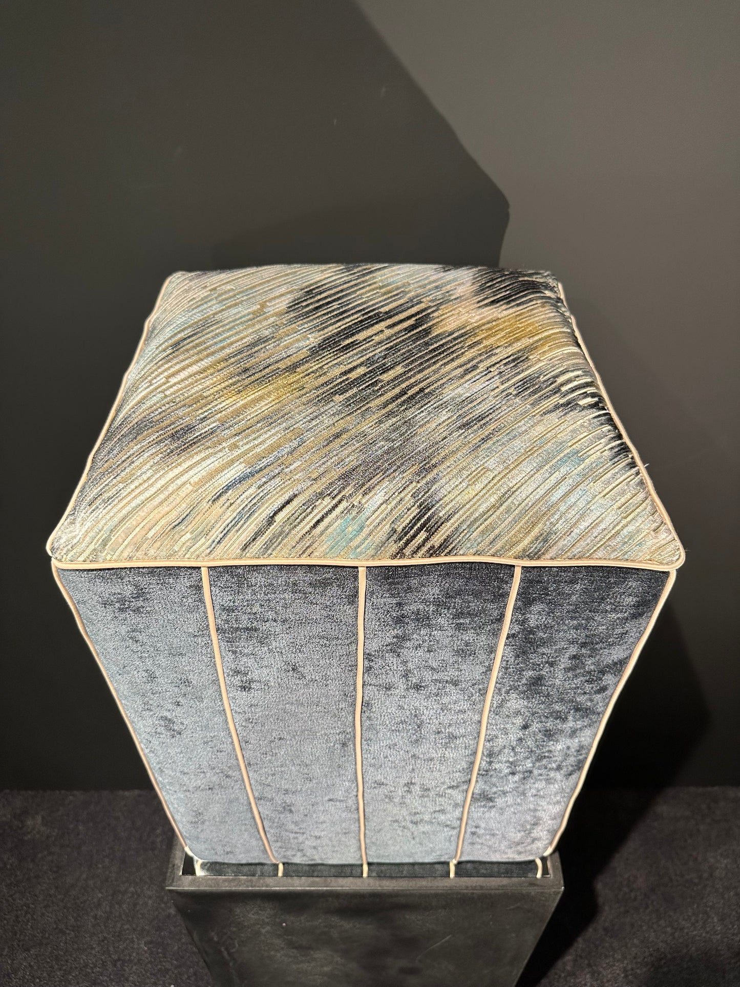 Aqua Grace Sitzhocker