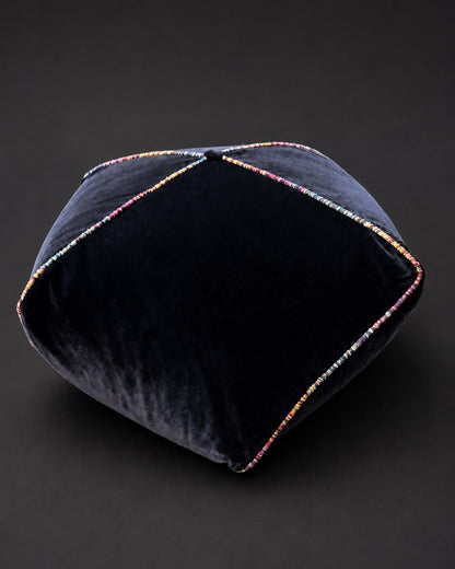 Handgearbeiteter Samt-Hocker mit Missoni-Keder
